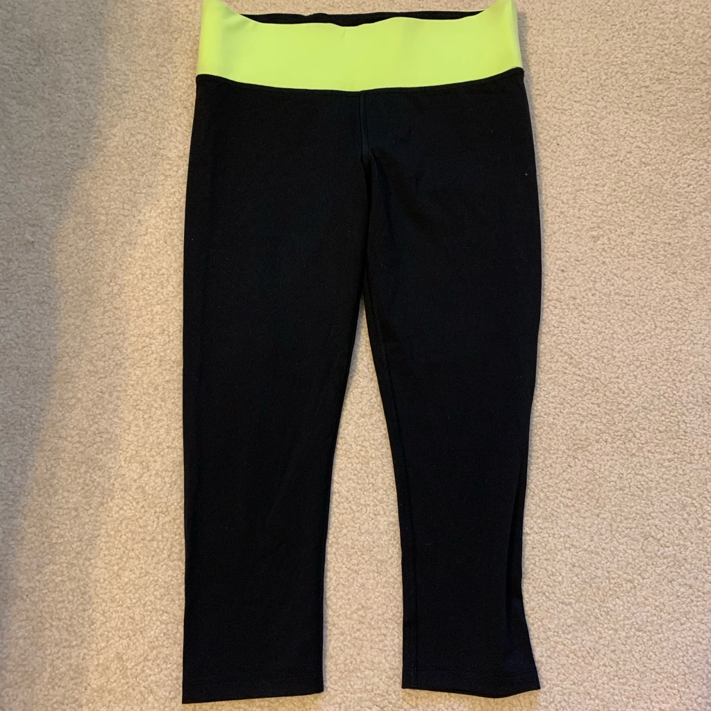 Brand New Vs Cropped Leggings
